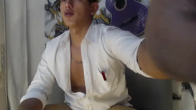 Snapshot of Hiroshi_Shen chatting on May 2026 03:50:01 PM Hiroshi Shen online show from May 2026 03:50:01 PM