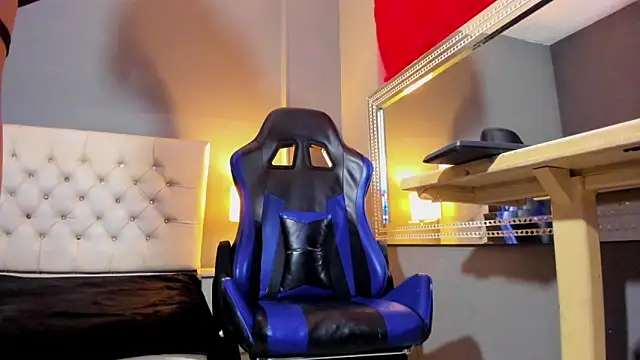 Snapshot of MiaMalkoba chatting on November 2025 12:49:01 PM MiaMalkoba online show from November 2025 12:49:01 PM