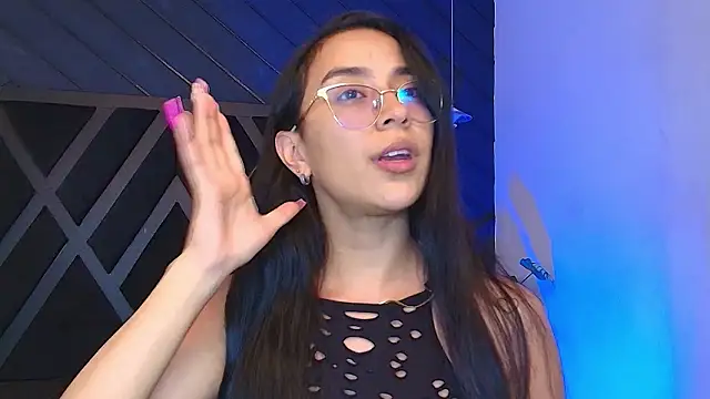 zoe martins  online show from March 2026 05:19:02 PM