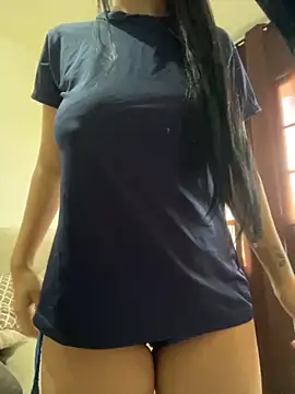 Snapshot of jujuarantes__2025 chatting on November 2025 02:21:01 PM jujuarantes 2025 online show from November 2025 02:21:01 PM