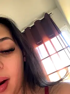 Snapshot of jujuarantes__2025 chatting on November 2025 04:38:01 PM jujuarantes 2025 online show from November 2025 04:38:01 PM