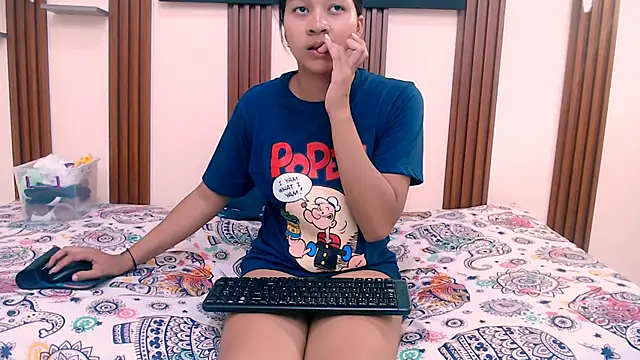 kimberly18cute online show from February 2026 12:31:01 AM