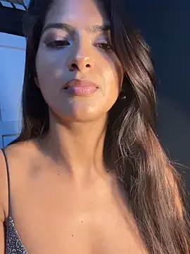 chicachocolate01 online show from February 2026 04:11:01 AM