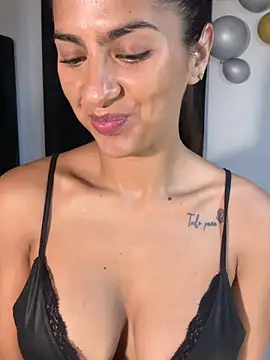 chicachocolate01 online show from April 2026 09:34:03 PM