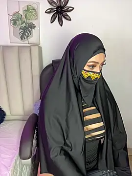 Aisha Malek online show from April 2026 11:29:02 PM