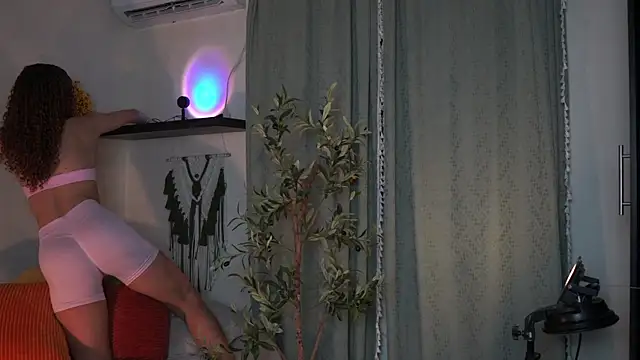 isabella-garcia- online show from November 2025 08:07:01 PM