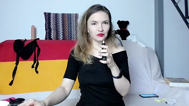 Snapshot of Katherine_Twilight chatting on February 2025 03:30:01 PM Katherine Twilight online show from February 2025 03:30:01 PM