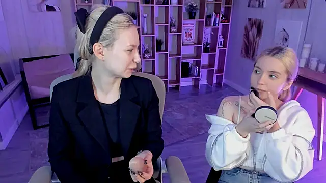 Snapshot of AuroraWrenfield chatting on September 2025 04:46:02 AM AuroraWrenfield online show from September 2025 04:46:02 AM