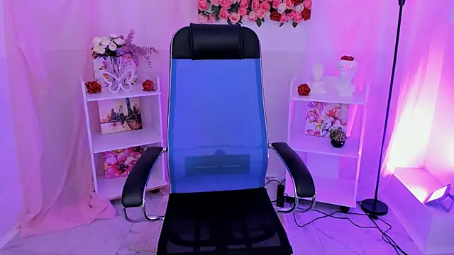 Snapshot of AuroraWrenfield chatting on October 2025 10:19:02 AM AuroraWrenfield online show from October 2025 10:19:02 AM