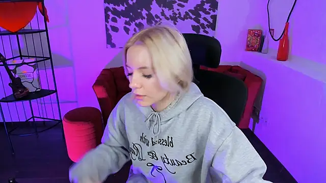 AuroraWrenfield online show from December 2025 12:27:02 AM