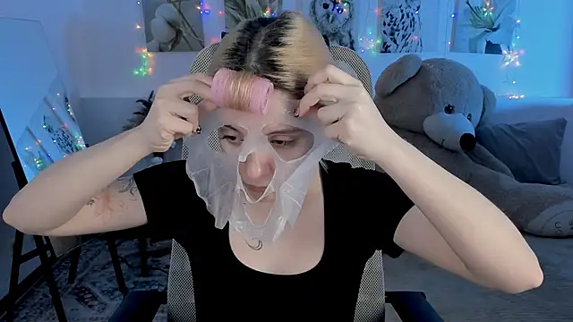 AuroraWrenfield online show from April 2026 12:27:01 AM