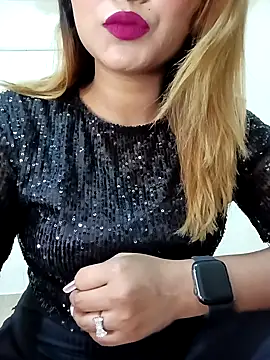 alexa cam44 online show from November 2025 07:24:02 PM