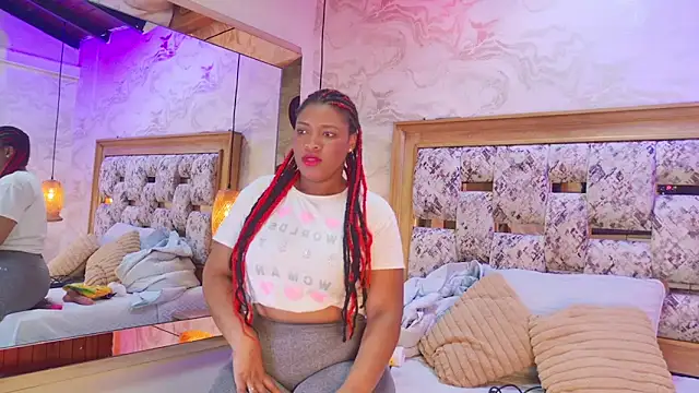 ZOLEY WATSON online show from November 2025 03:09:02 AM