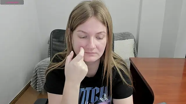 Alisha Skyes online show from December 2025 05:42:02 PM