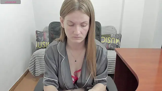 Snapshot of Alisha_Skyes chatting on June 2026 08:54:01 PM Alisha Skyes online show from June 2026 08:54:01 PM