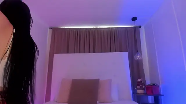 M0lly Beckers online show from November 2025 02:07:02 PM