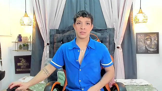 Snapshot of AustinCole01 chatting on October 2025 10:42:02 PM AustinCole01 online show from October 2025 10:42:02 PM