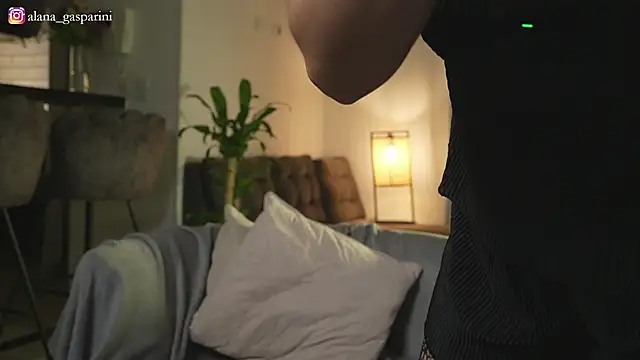 alana gasparini online show from January 2026 02:04:01 AM