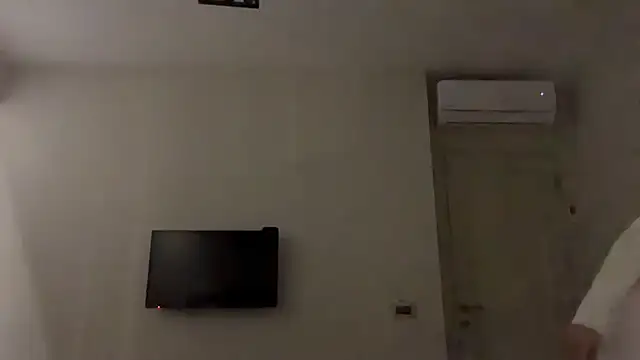 Gilin1 online show from February 2026 09:42:01 PM