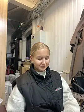 Snapshot of CandyVice chatting on September 2025 05:12:02 PM CandyVice online show from September 2025 05:12:02 PM