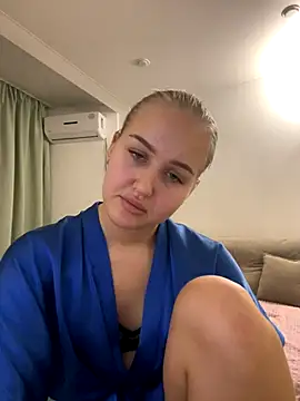 Snapshot of CandyVice chatting on November 2025 05:11:01 PM CandyVice online show from November 2025 05:11:01 PM