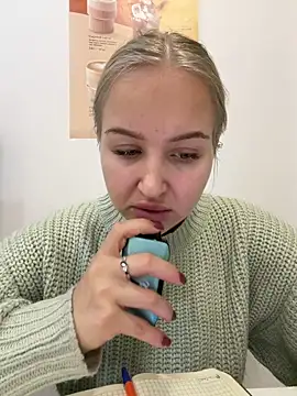 Snapshot of CandyVice chatting on November 2025 05:24:01 PM CandyVice online show from November 2025 05:24:01 PM