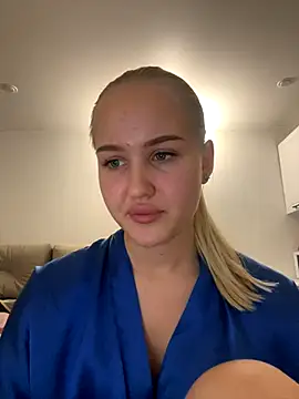 Snapshot of CandyVice chatting on November 2025 03:36:01 PM CandyVice online show from November 2025 03:36:01 PM