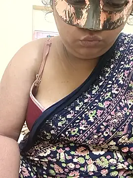 Snapshot of dhanshri143 chatting on September 2025 03:41:02 AM dhanshri143 online show from September 2025 03:41:02 AM