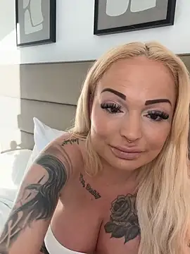 Snapshot of shortybig_official chatting on December 2025 06:08:02 AM shortybig official online show from December 2025 06:08:02 AM