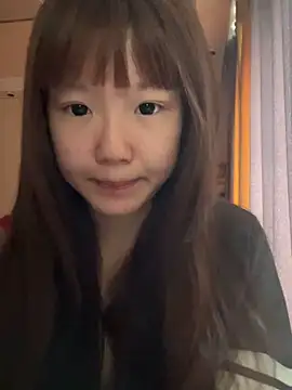 Snapshot of D-033 chatting on November 2025 04:23:02 AM D-033 online show from November 2025 04:23:02 AM