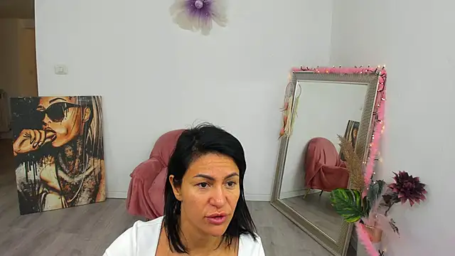 Arya Lexy online show from November 2025 07:12:01 PM