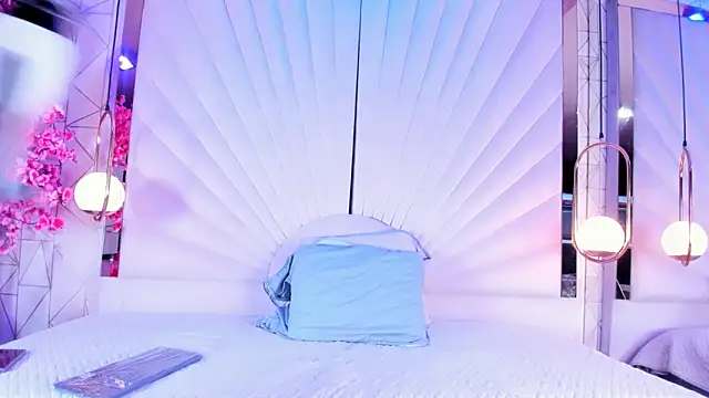 Snapshot of VesperVelvet chatting on May 2026 05:13:01 AM VesperVelvet online show from May 2026 05:13:01 AM