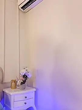 Kaylachannell online show from November 2025 03:50:02 AM