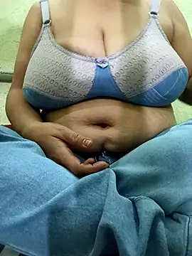 Snapshot of chocobbsneha567 chatting on December 2025 10:54:02 AM chocobbsneha567 online show from December 2025 10:54:02 AM