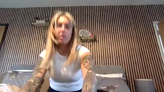 poppyinga1 online show from February 2026 09:08:02 AM