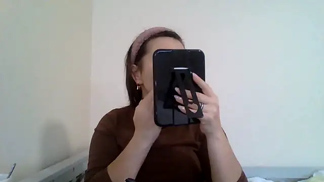 Snapshot of DInaraXRose chatting on October 2025 09:32:01 AM DInaraXRose online show from October 2025 09:32:01 AM