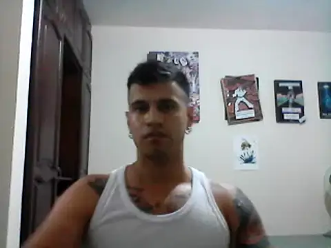 Snapshot of Benito-Ca chatting on May 2026 07:06:01 AM Benito-Ca online show from May 2026 07:06:01 AM