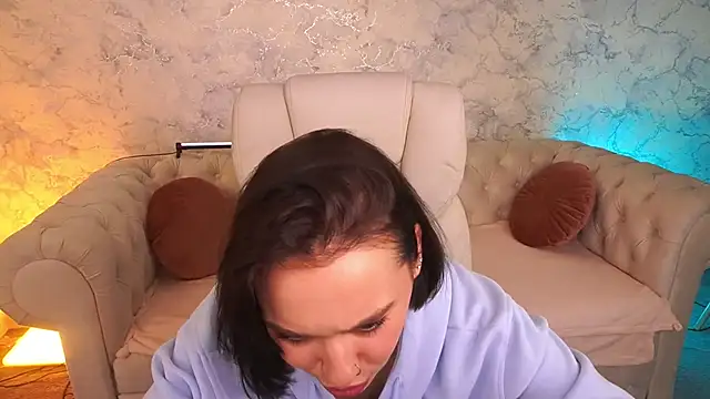 Snapshot of UrMuseOn chatting on December 2025 08:20:02 AM UrMuseOn online show from December 2025 08:20:02 AM