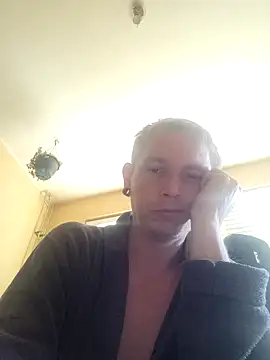 Snapshot of piercingpik chatting on April 2026 10:39:01 AM piercingpik online show from April 2026 10:39:01 AM