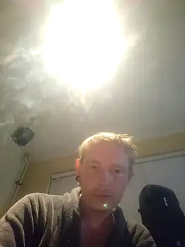 Snapshot of piercingpik chatting on May 2026 09:10:02 PM piercingpik online show from May 2026 09:10:02 PM