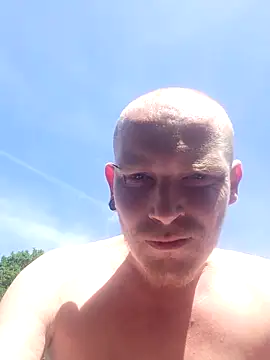 Snapshot of piercingpik chatting on May 2026 01:19:01 PM piercingpik online show from May 2026 01:19:01 PM