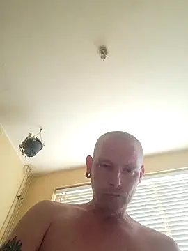 Snapshot of piercingpik chatting on June 2026 01:35:01 PM piercingpik online show from June 2026 01:35:01 PM