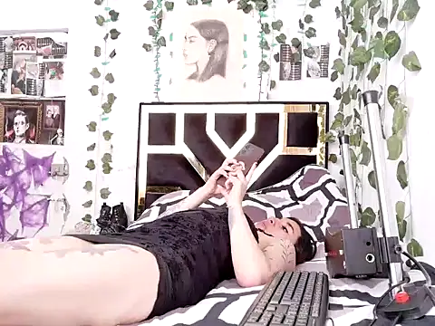 lucywhite13 online show from November 2025 03:44:01 PM