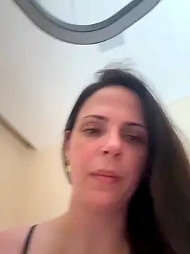 Snapshot of Lady_LauraRose chatting on October 2025 02:40:02 PM Lady LauraRose online show from October 2025 02:40:02 PM