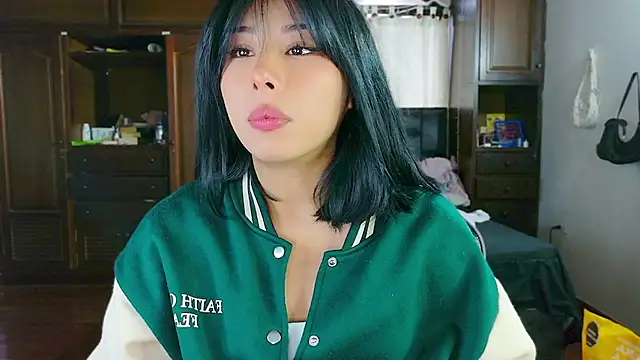 Shisuku Sophi online show from May 2026 10:37:02 PM