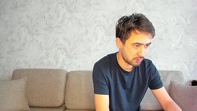 sophywhisper online show from January 2026 06:19:01 AM