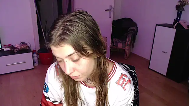 Aliens4twenty online show from November 2025 10:10:02 PM