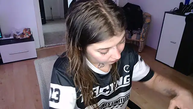 Aliens4twenty online show from December 2025 09:07:01 AM