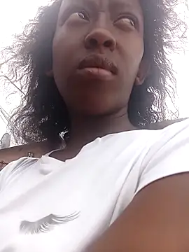 RFeltomWhitJ online show from November 2025 06:23:01 AM