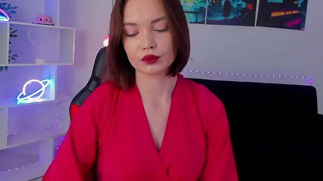 KiraHolli online show from December 2025 03:22:01 AM